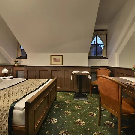 Podhrad 4* Hluboká nad Vltavou