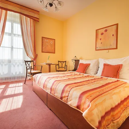 Podhrad Hotel Hluboka nad Vltavou