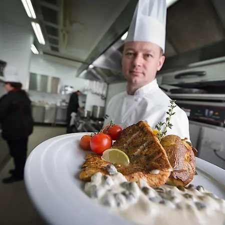 Podhrad Hotell Hluboká nad Vltavou
