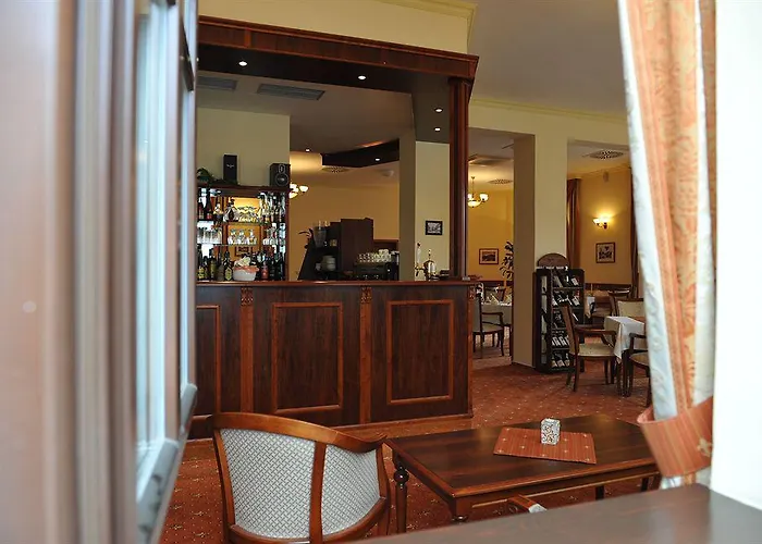 Podhrad Отель Глубока-над-Влтавой